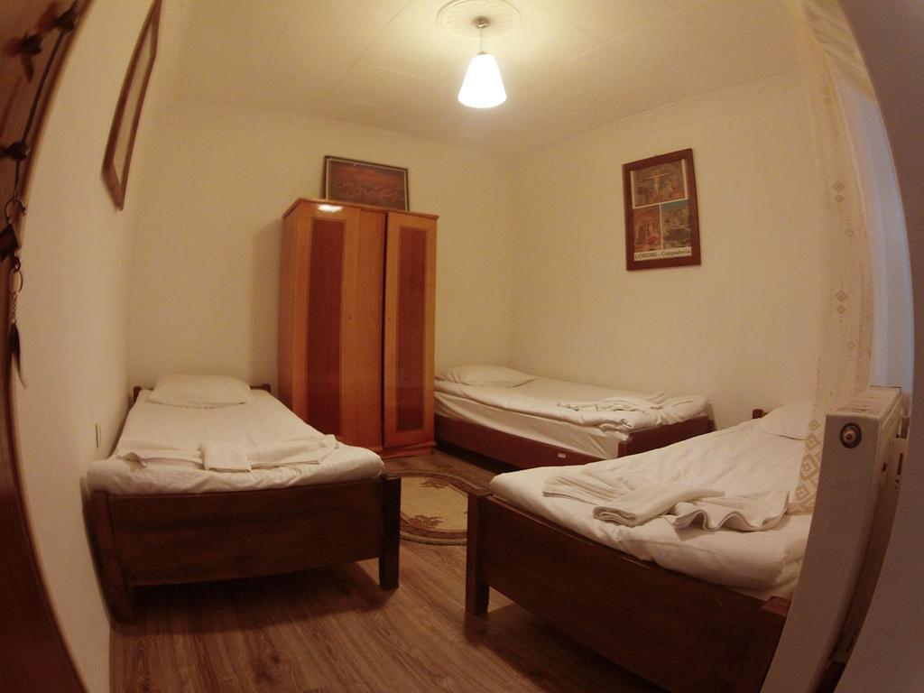 Happydocia Bed and Breakfast Göreme Exteriör bild