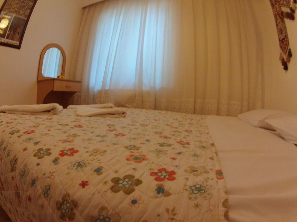 Happydocia Bed and Breakfast Göreme Exteriör bild