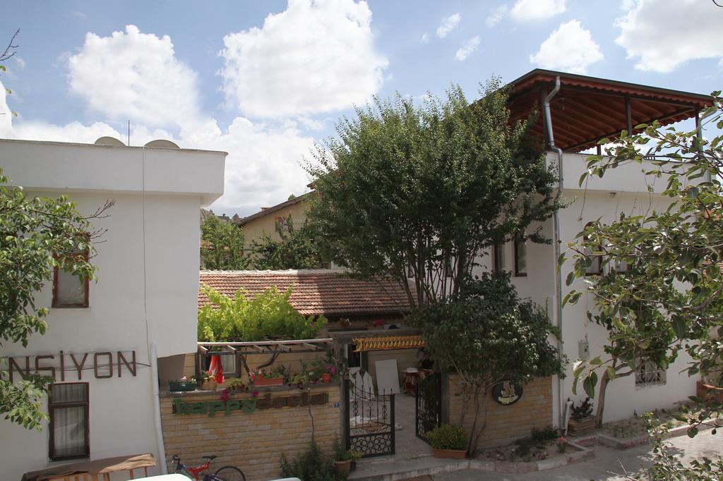 Happydocia Bed and Breakfast Göreme Exteriör bild